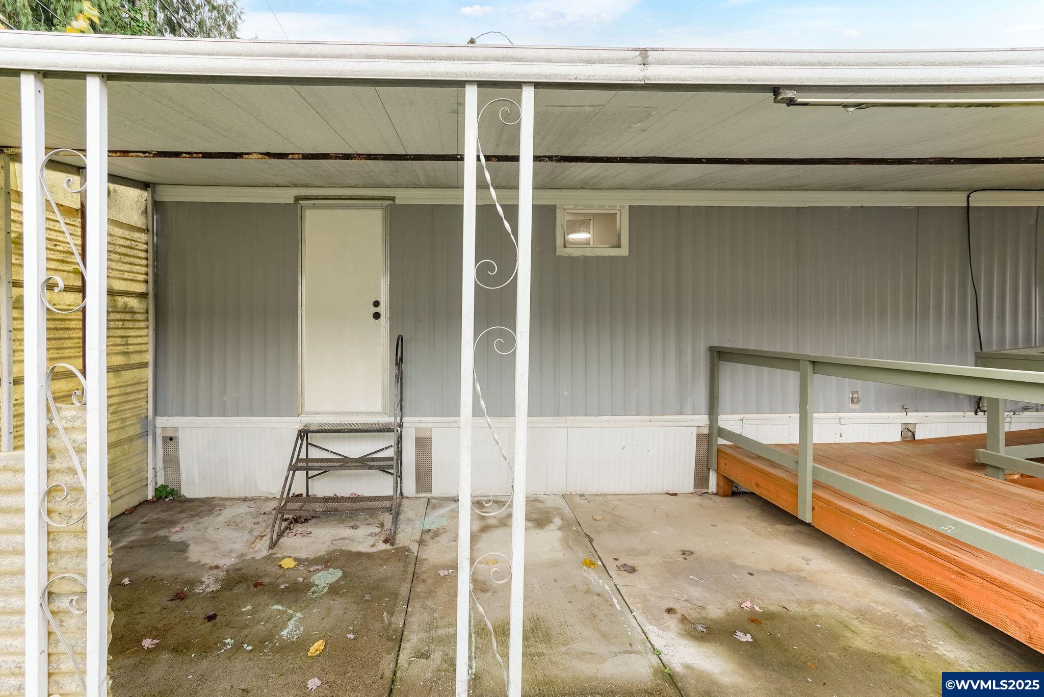 4882 Lancaster #12 Dr NE