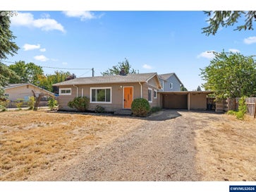 2250 Devos St Eugene OR 97402