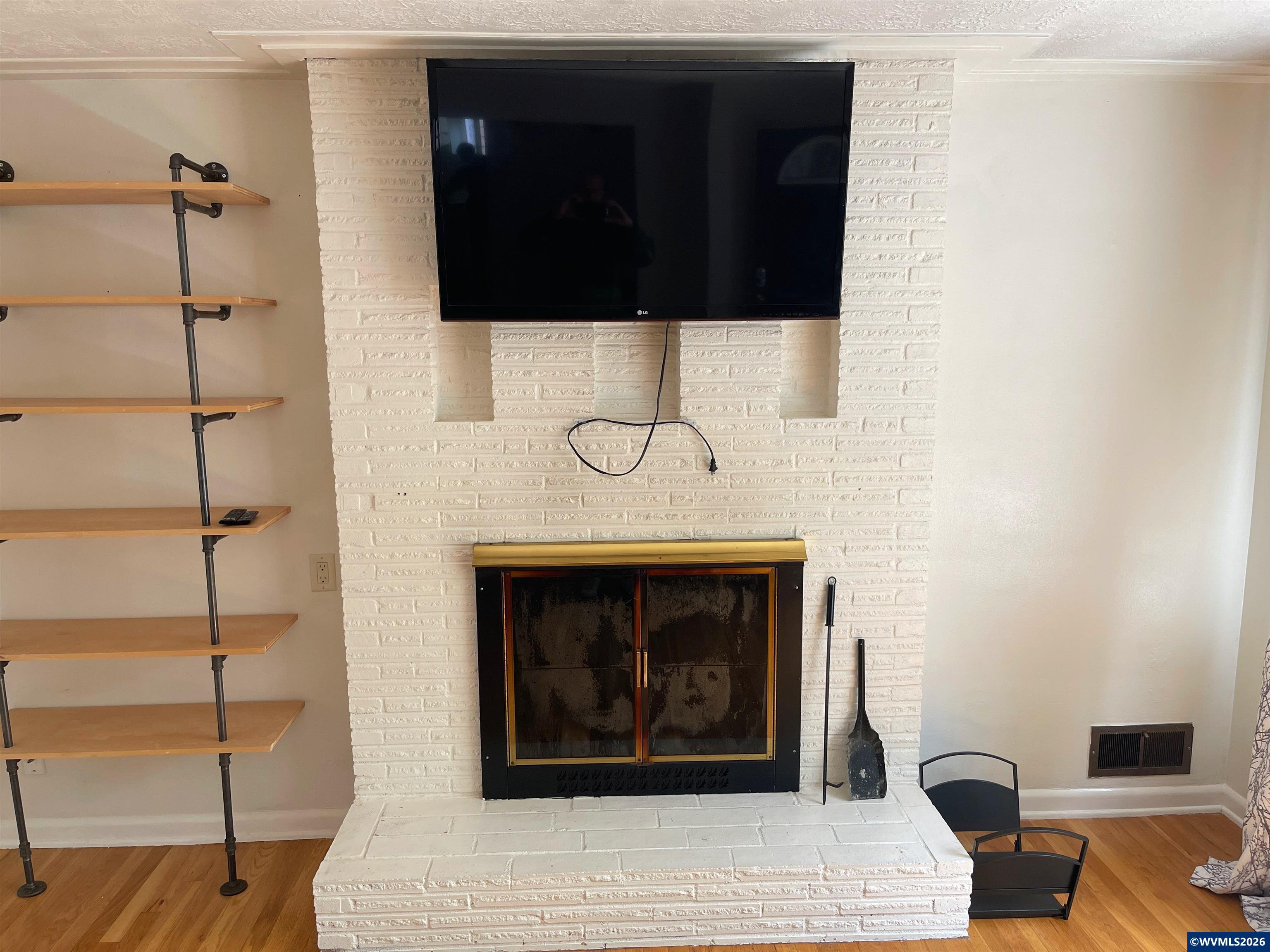 1175 Donna Av NE