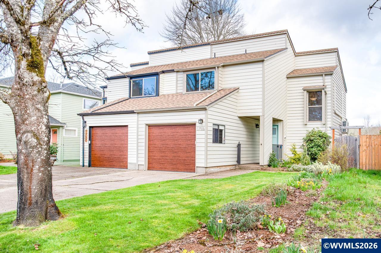1755 NW Grant Cir