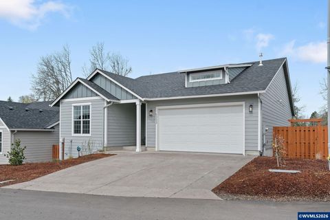 9324 Glory Ct NE Salem OR 97305