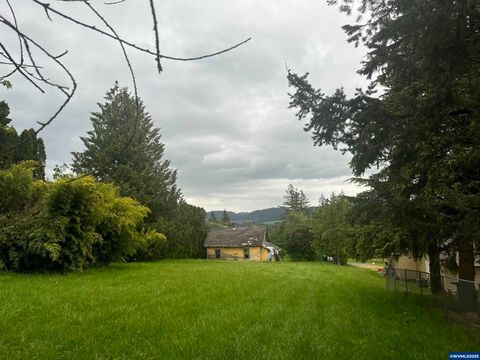 8701 SE 152nd Av Happy Valley OR 97086