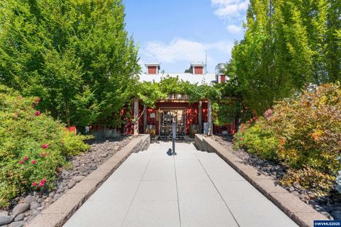 21338 Oak Ln Aurora OR 97002