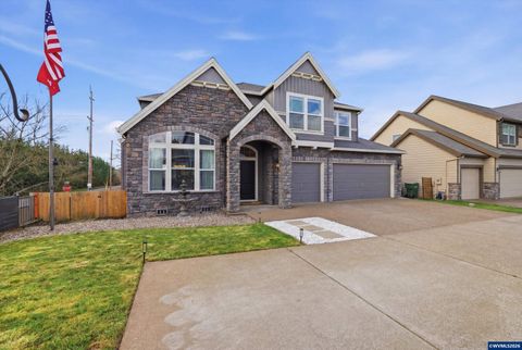 2319 N Roger Smith Dr Newberg OR 97132