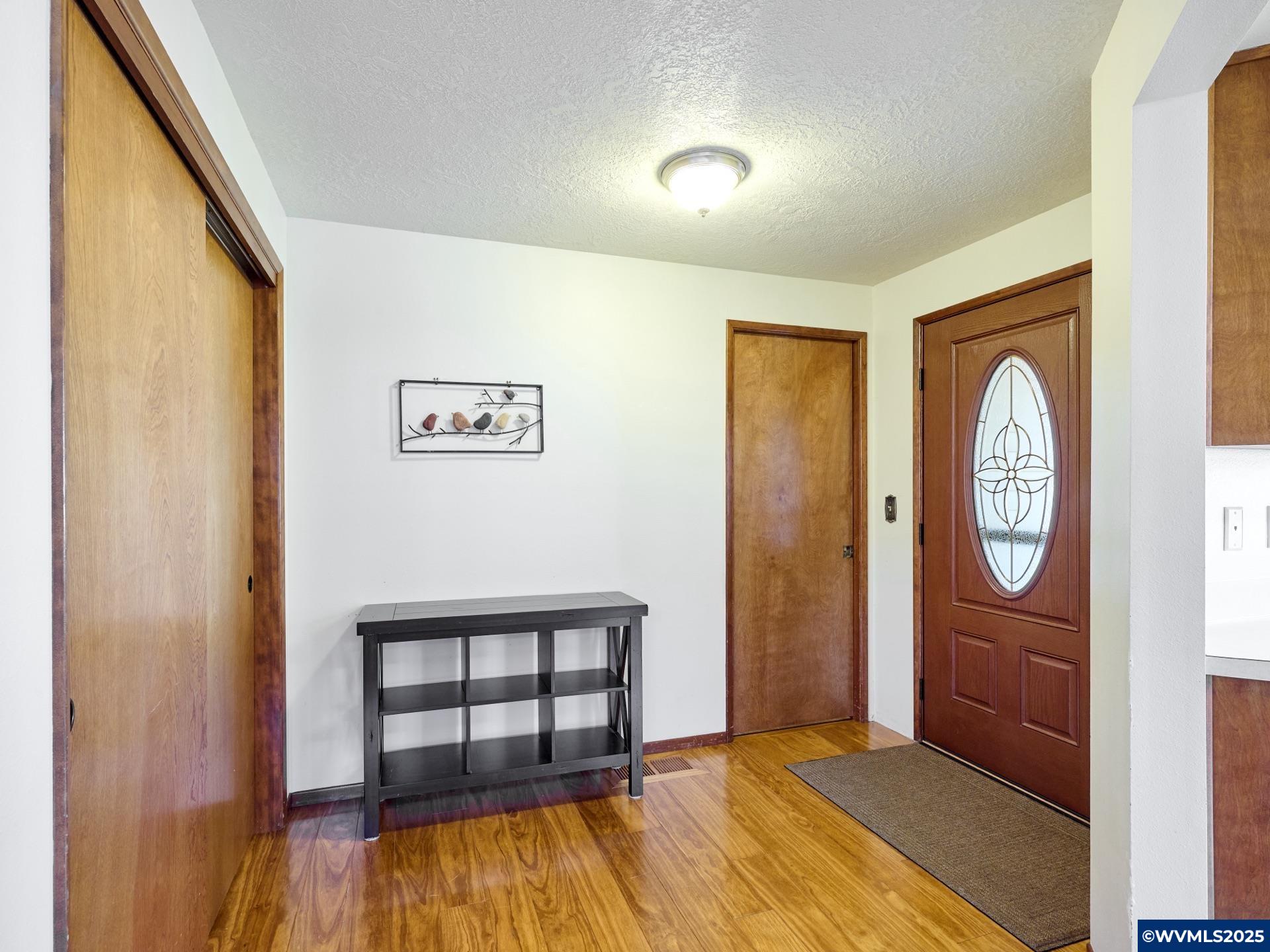 2038 Camellia Wy