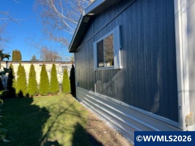 127 Clearwater Av NE