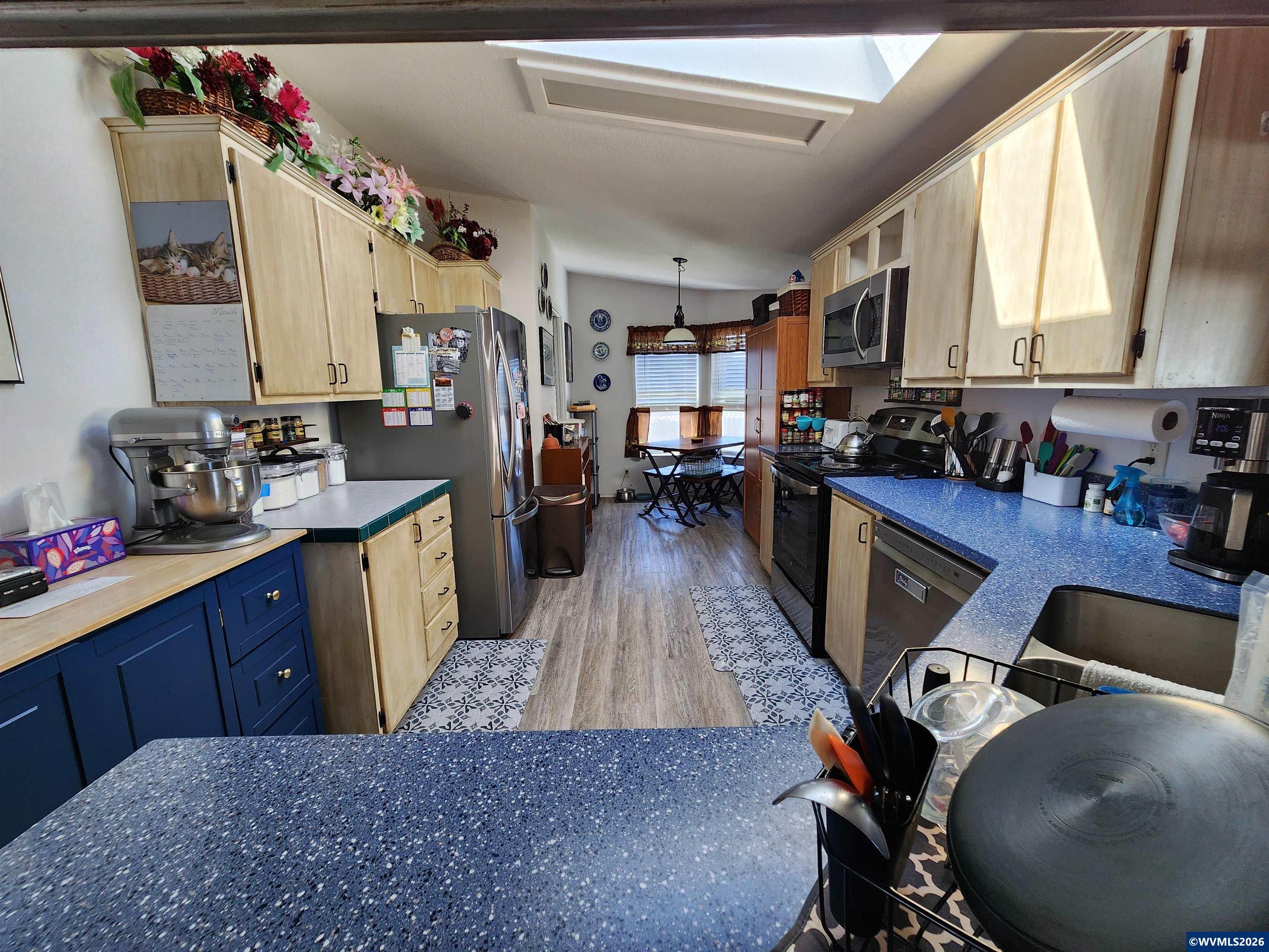 3025 Hollyridge Lp NE