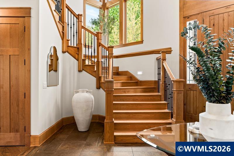 1907 SW Brooklane Dr