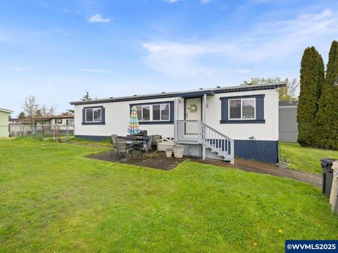 300 SE Goodnight Av, Corvallis, OR 97333 - MLS#: 827443