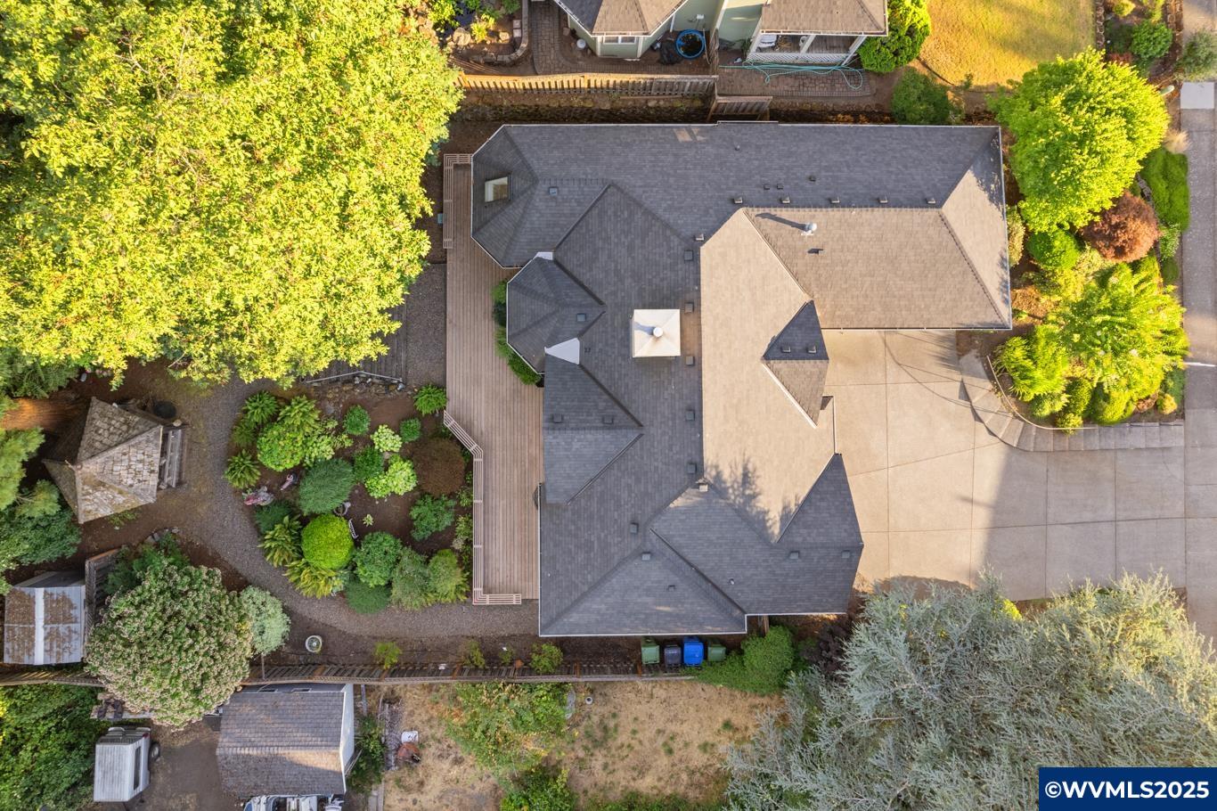 215 Ames Ct