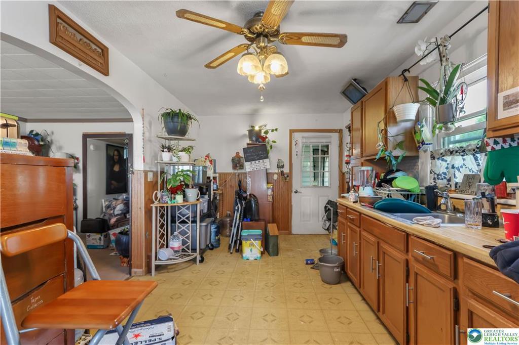 Nazareth Borough, Pennsylvania 18064, United States, 5 Bedrooms Bedrooms, ,2 BathroomsBathrooms,Residential,Active,146593