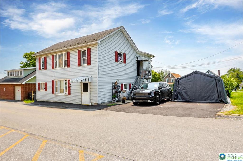 Nazareth Borough, Pennsylvania 18064, United States, 5 Bedrooms Bedrooms, ,2 BathroomsBathrooms,Residential,Active,146593