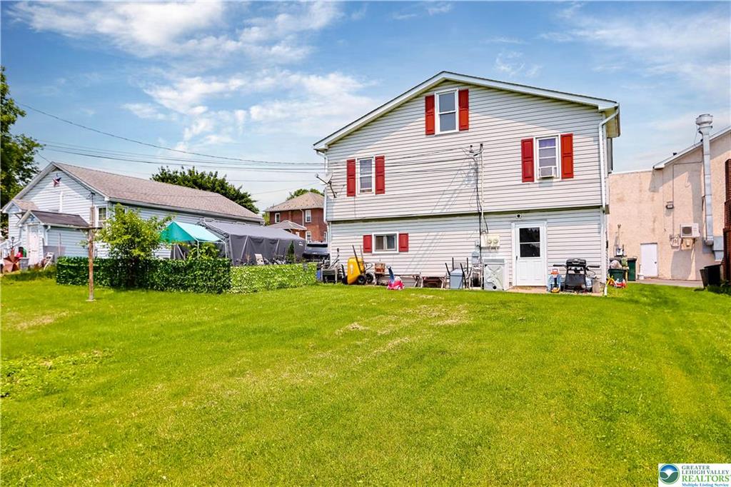 Nazareth Borough, Pennsylvania 18064, United States, 5 Bedrooms Bedrooms, ,2 BathroomsBathrooms,Residential,Active,146593