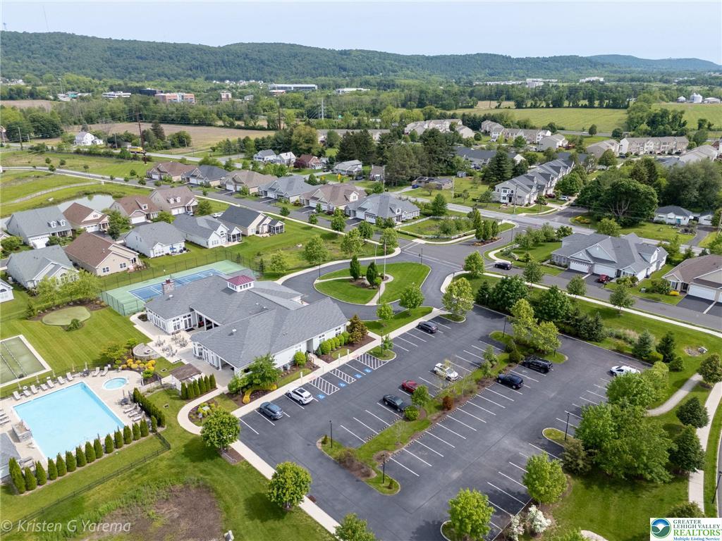 Upper Saucon Twp, Pennsylvania 18034, United States, 2 Bedrooms Bedrooms, ,2 BathroomsBathrooms,Residential,Pending,140445