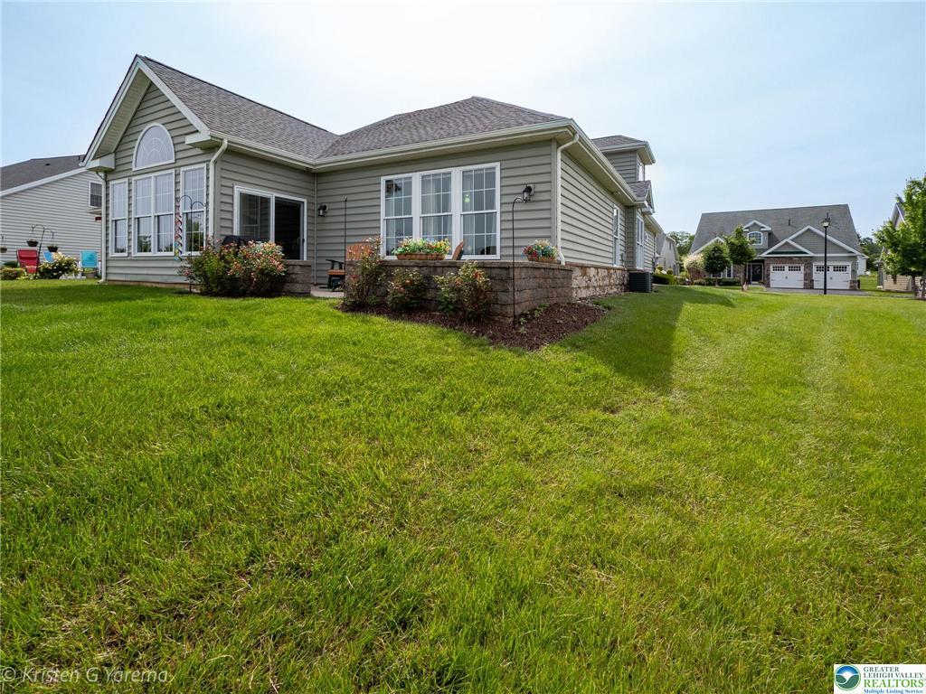 Upper Saucon Twp, Pennsylvania 18034, United States, 2 Bedrooms Bedrooms, ,2 BathroomsBathrooms,Residential,Pending,140445