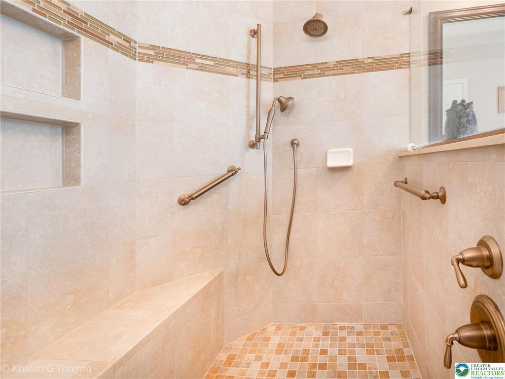 Upper Saucon Twp, Pennsylvania 18034, United States, 2 Bedrooms Bedrooms, ,2 BathroomsBathrooms,Residential,Pending,140445