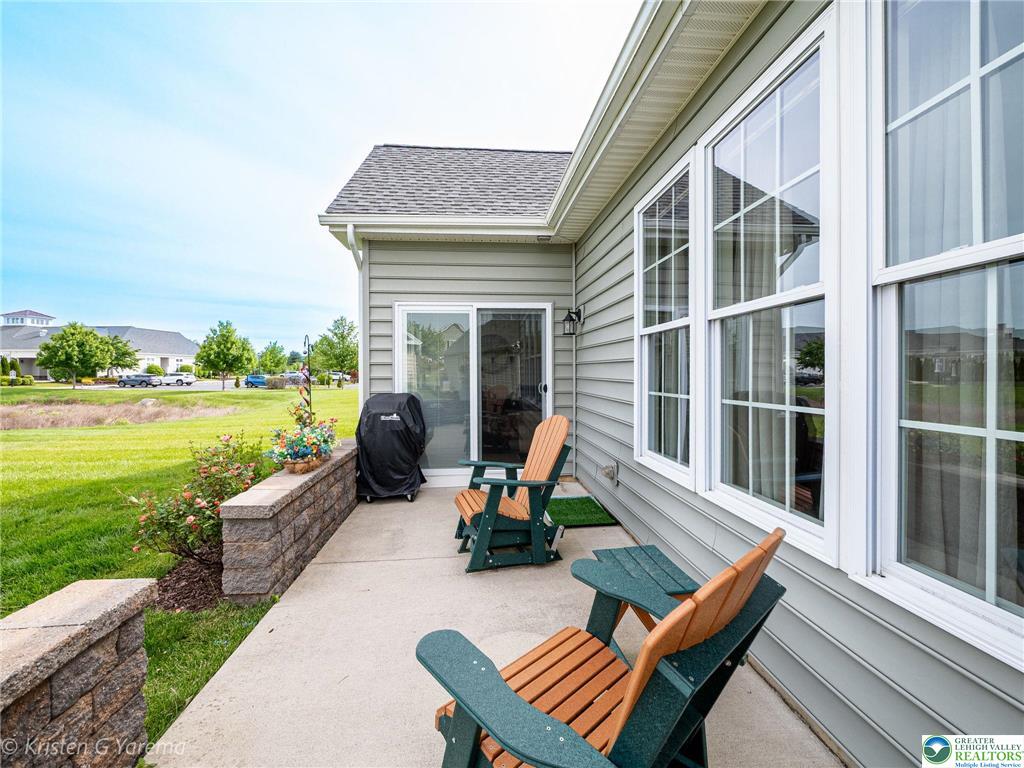 Upper Saucon Twp, Pennsylvania 18034, United States, 2 Bedrooms Bedrooms, ,2 BathroomsBathrooms,Residential,Pending,140445