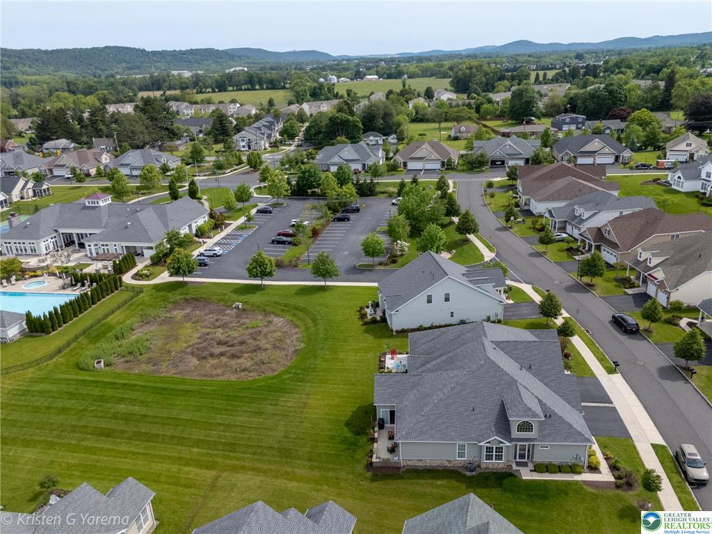 Upper Saucon Twp, Pennsylvania 18034, United States, 2 Bedrooms Bedrooms, ,2 BathroomsBathrooms,Residential,Pending,140445