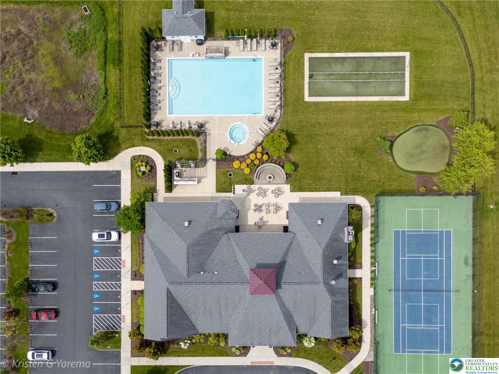 Upper Saucon Twp, Pennsylvania 18034, United States, 2 Bedrooms Bedrooms, ,2 BathroomsBathrooms,Residential,Pending,140445