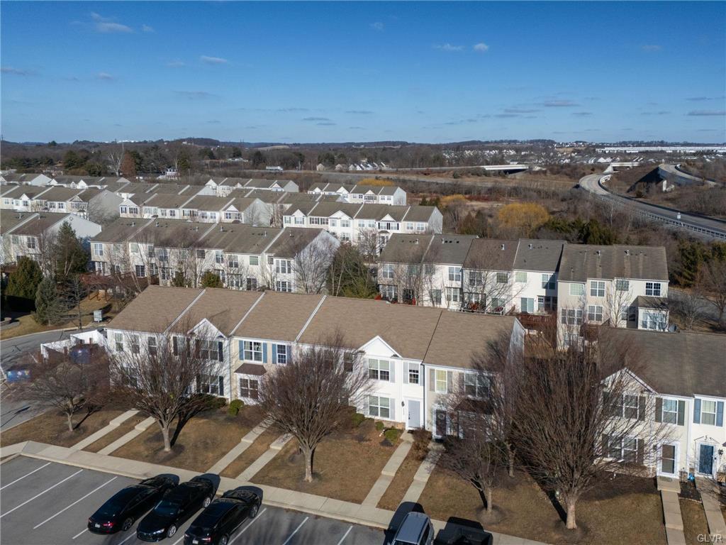 Upper Macungie Twp, Pennsylvania 18031, United States, 3 Bedrooms Bedrooms, ,2 BathroomsBathrooms,Residential,Pending,83894