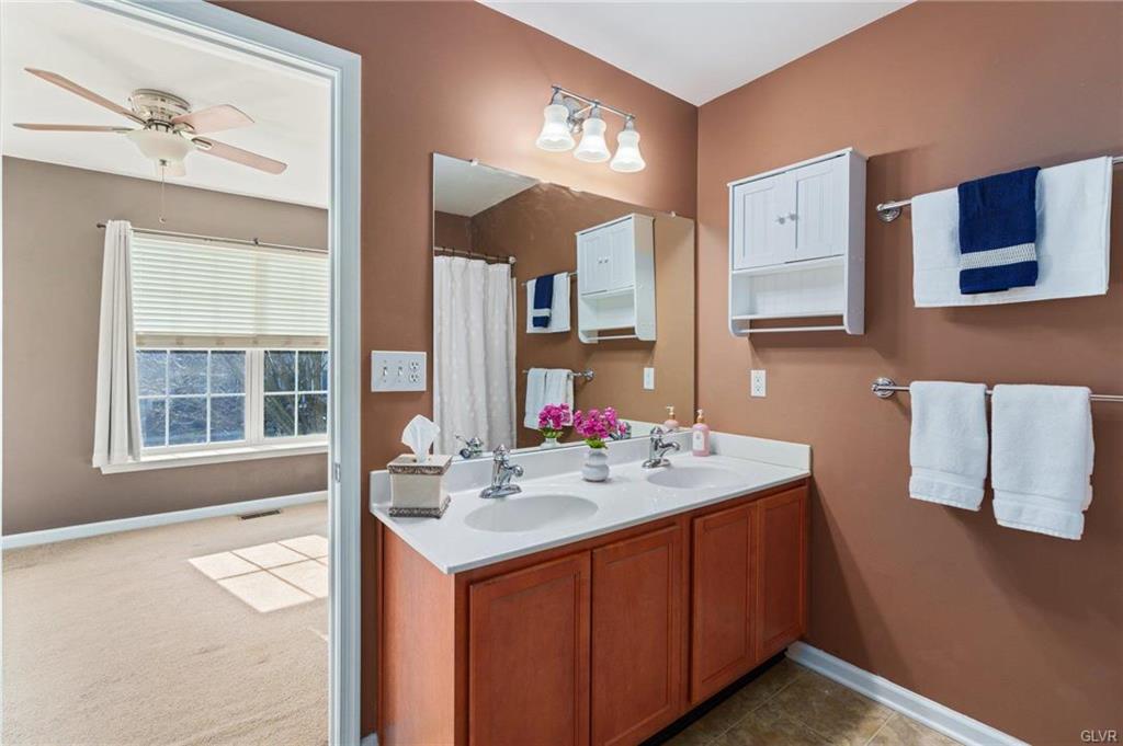 Upper Macungie Twp, Pennsylvania 18031, United States, 3 Bedrooms Bedrooms, ,2 BathroomsBathrooms,Residential,Pending,83894