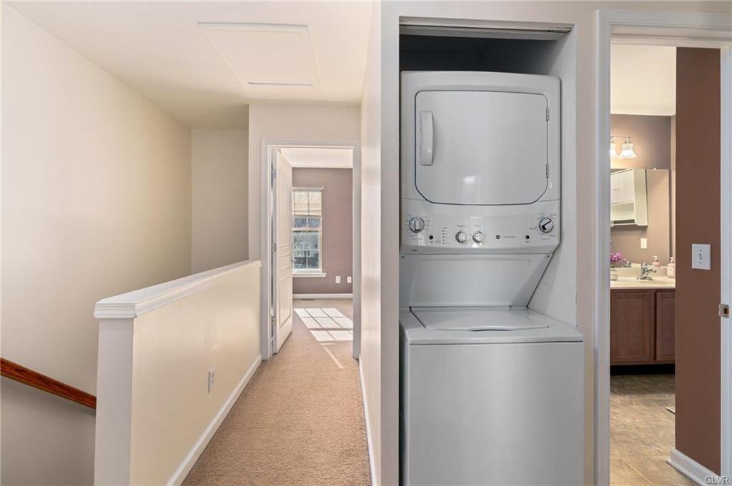 Upper Macungie Twp, Pennsylvania 18031, United States, 3 Bedrooms Bedrooms, ,2 BathroomsBathrooms,Residential,Pending,83894