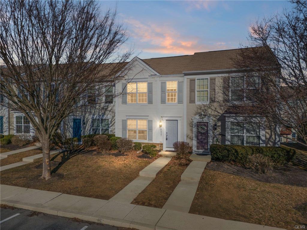 Upper Macungie Twp, Pennsylvania 18031, United States, 3 Bedrooms Bedrooms, ,2 BathroomsBathrooms,Residential,Pending,83894