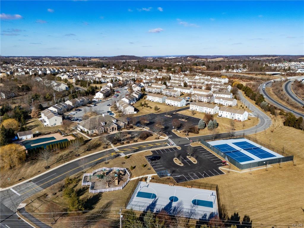 Upper Macungie Twp, Pennsylvania 18031, United States, 3 Bedrooms Bedrooms, ,2 BathroomsBathrooms,Residential,Pending,83894