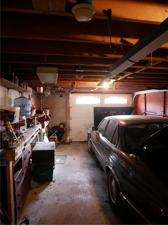 Pike County, Pennsylvania 18324, United States, 2 Bedrooms Bedrooms, ,2 BathroomsBathrooms,Residential,Pending,37765