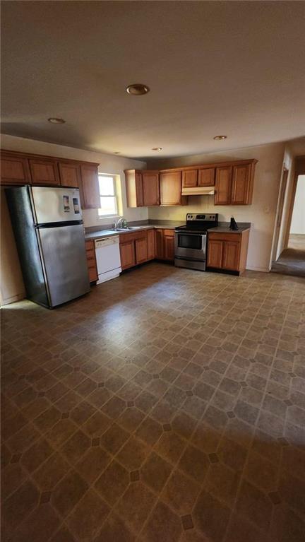 Pike County, Pennsylvania 18324, United States, 2 Bedrooms Bedrooms, ,2 BathroomsBathrooms,Residential,Pending,37765