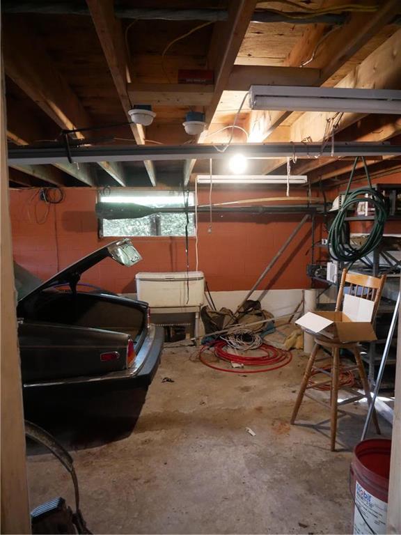 Pike County, Pennsylvania 18324, United States, 2 Bedrooms Bedrooms, ,2 BathroomsBathrooms,Residential,Pending,37765