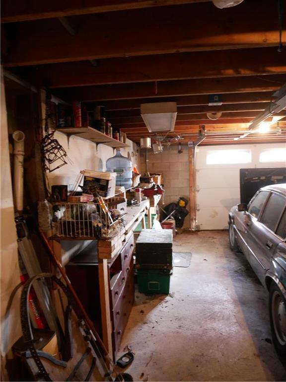 Pike County, Pennsylvania 18324, United States, 2 Bedrooms Bedrooms, ,2 BathroomsBathrooms,Residential,Pending,37765