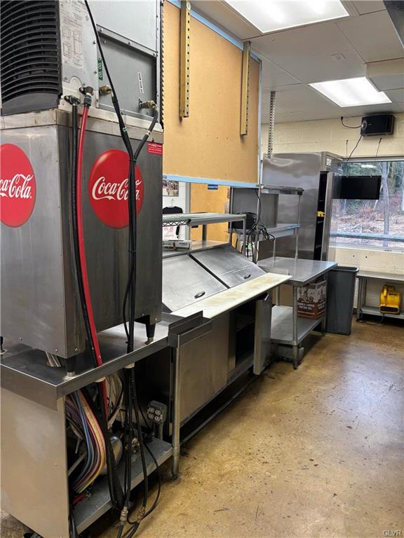 Emmaus Borough, Pennsylvania 18049, United States, ,Commercial,Active,106322