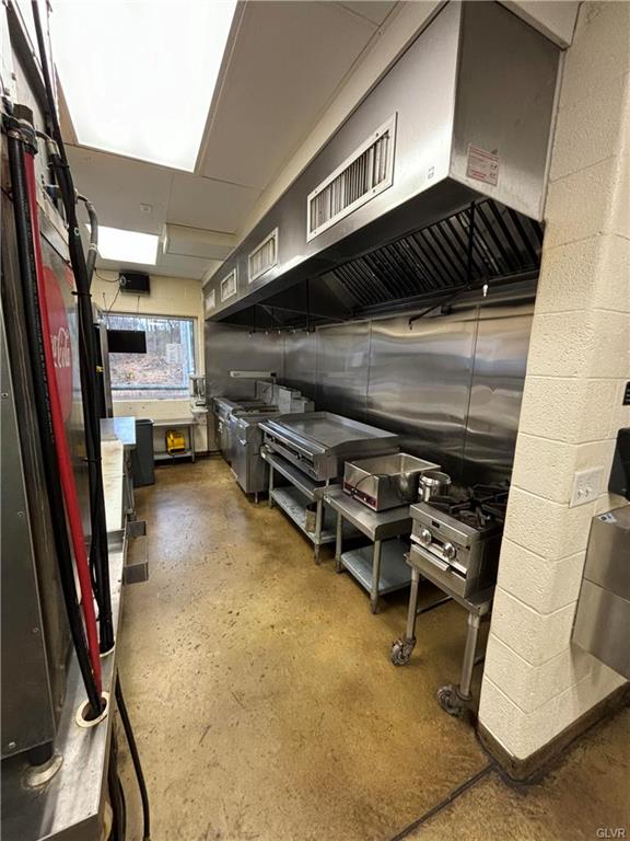 Emmaus Borough, Pennsylvania 18049, United States, ,Commercial,Active,106322
