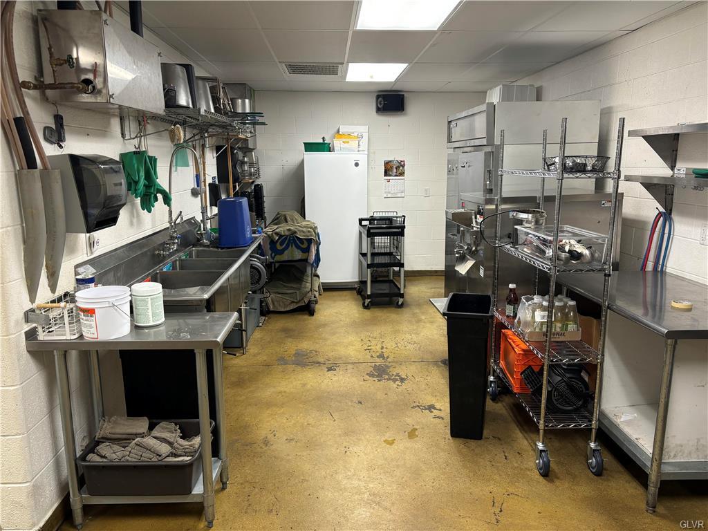 Emmaus Borough, Pennsylvania 18049, United States, ,Commercial,Active,106322