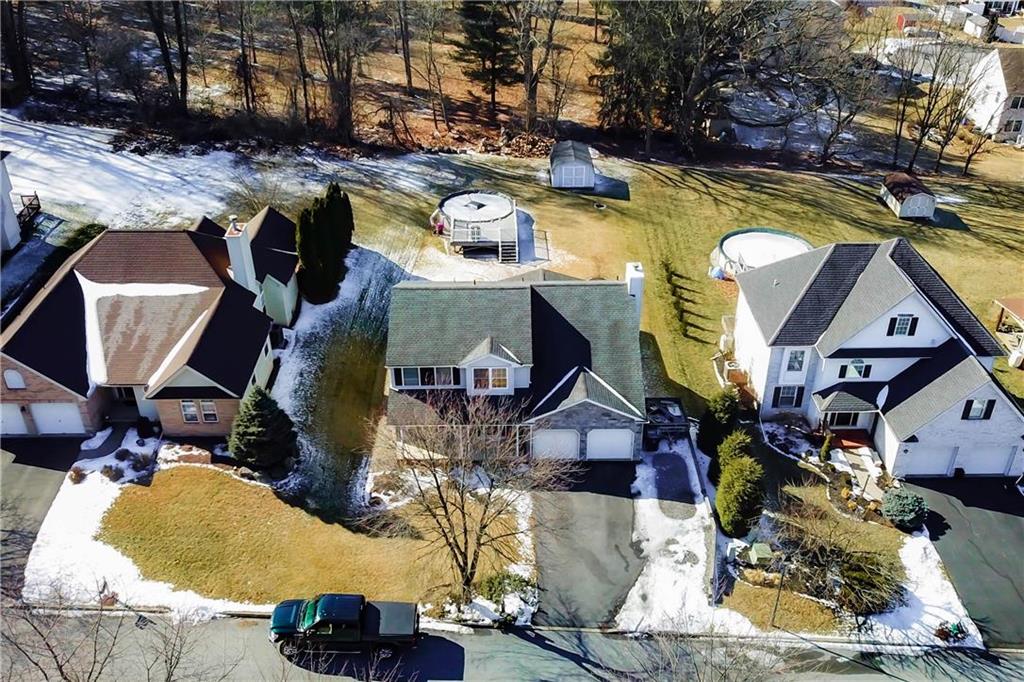 Salisbury Twp, Pennsylvania 18103, United States, 4 Bedrooms Bedrooms, ,3 BathroomsBathrooms,Residential,Pending,2982