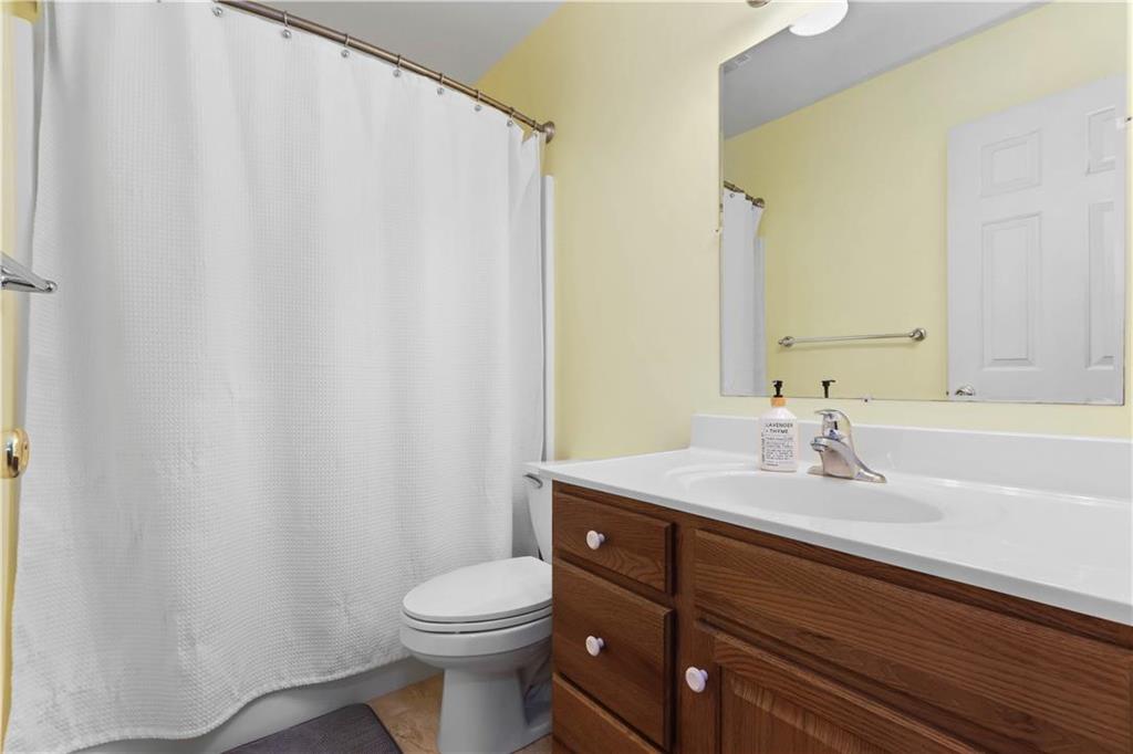 Salisbury Twp, Pennsylvania 18103, United States, 4 Bedrooms Bedrooms, ,3 BathroomsBathrooms,Residential,Pending,2982