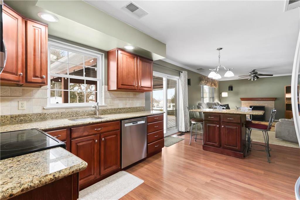 Salisbury Twp, Pennsylvania 18103, United States, 4 Bedrooms Bedrooms, ,3 BathroomsBathrooms,Residential,Pending,2982