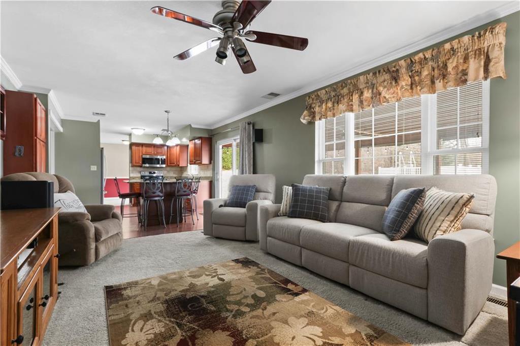 Salisbury Twp, Pennsylvania 18103, United States, 4 Bedrooms Bedrooms, ,3 BathroomsBathrooms,Residential,Pending,2982