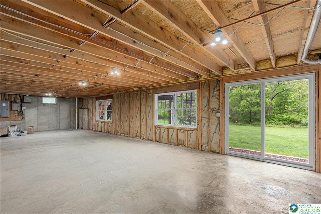 Upper Milford Twp, Pennsylvania 18092, United States, 4 Bedrooms Bedrooms, ,4 BathroomsBathrooms,Residential,Pending,124910