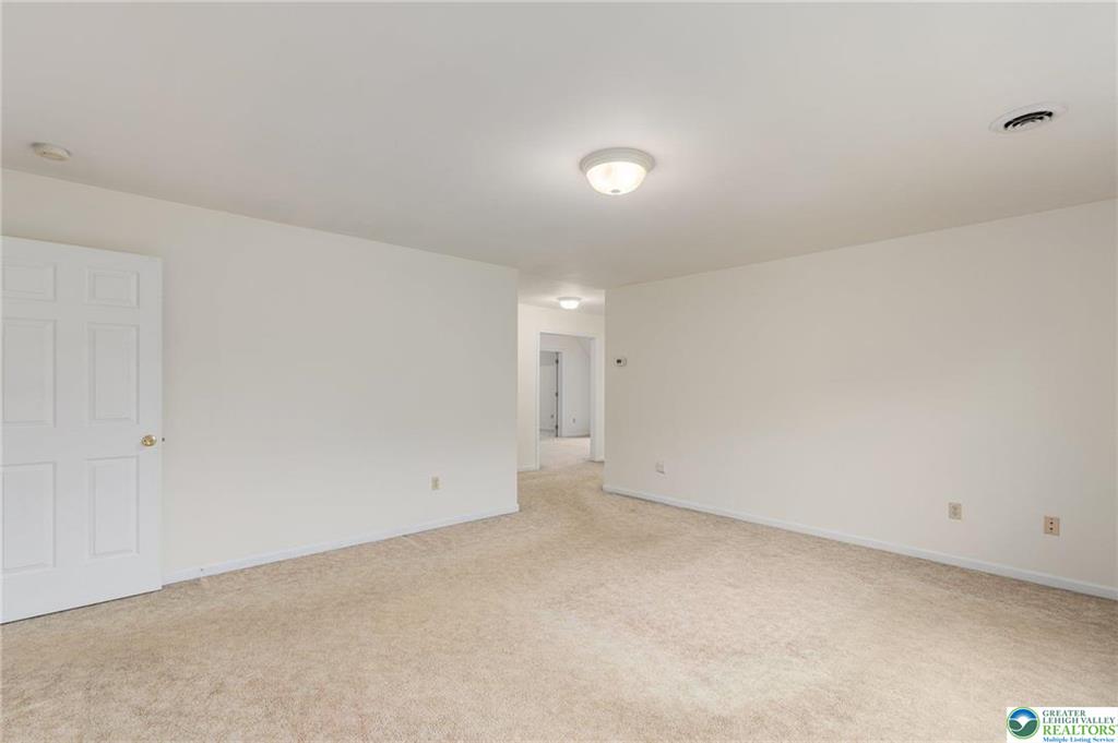 Upper Milford Twp, Pennsylvania 18092, United States, 4 Bedrooms Bedrooms, ,4 BathroomsBathrooms,Residential,Pending,124910