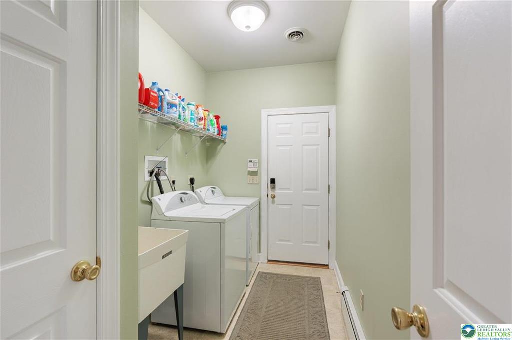 Upper Milford Twp, Pennsylvania 18092, United States, 4 Bedrooms Bedrooms, ,4 BathroomsBathrooms,Residential,Pending,124910