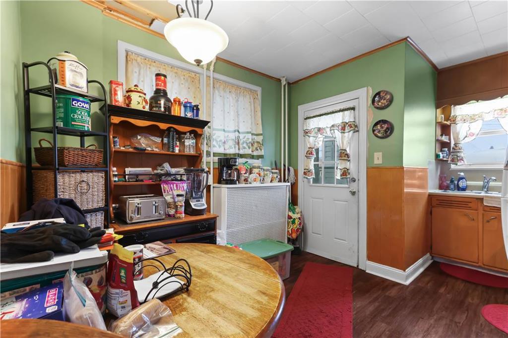 Allentown City, Pennsylvania 18104, United States, 3 Bedrooms Bedrooms, ,1 BathroomBathrooms,Residential,Pending,13738