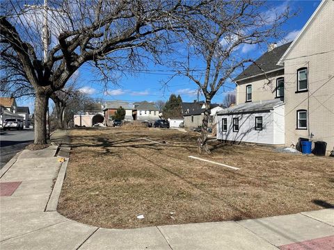 Photo of 495 W Berwick Street, Easton, PA 18042 (MLS # 752500) Photo of 495 W Berwick Street, Easton, PA 18042 (MLS # 752500)
