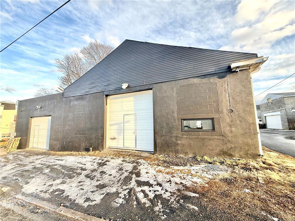 Whitehall Twp, Pennsylvania 18052, United States, ,Residential,Active,3674