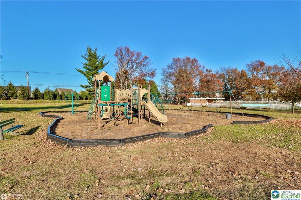 Upper Macungie Twp, Pennsylvania 18031, United States, 2 Bedrooms Bedrooms, ,1 BathroomBathrooms,Residential,Active,2452