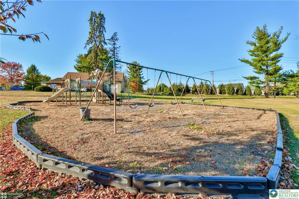 Upper Macungie Twp, Pennsylvania 18031, United States, 2 Bedrooms Bedrooms, ,1 BathroomBathrooms,Residential,Active,2452