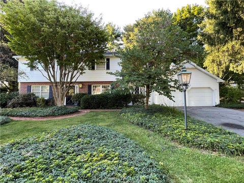 Photo for 2898 Edgemont Drive