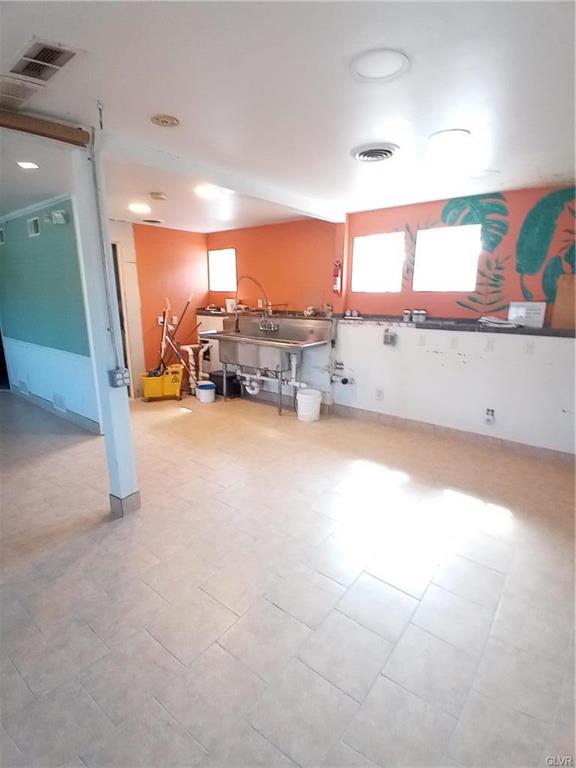 Green Lane Boro, Pennsylvania 18054, United States, ,Commercial,Active,60438