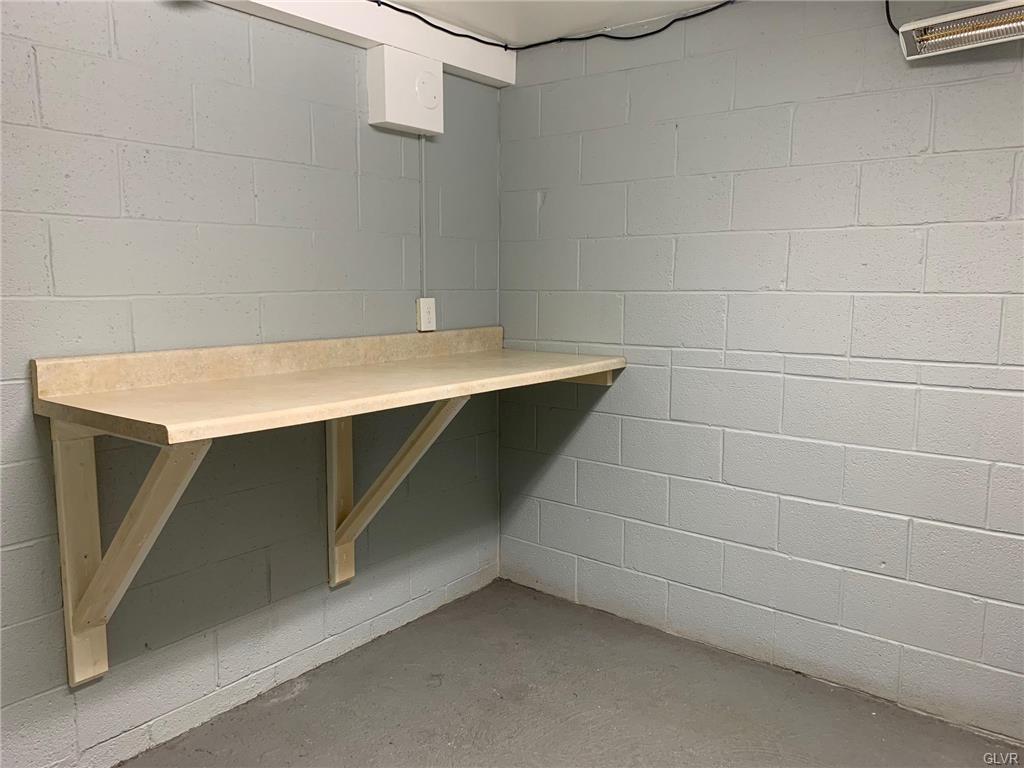Emmaus Borough, Pennsylvania 18049, United States, 1 Bedroom Bedrooms, ,1 BathroomBathrooms,Residential,Active,97338